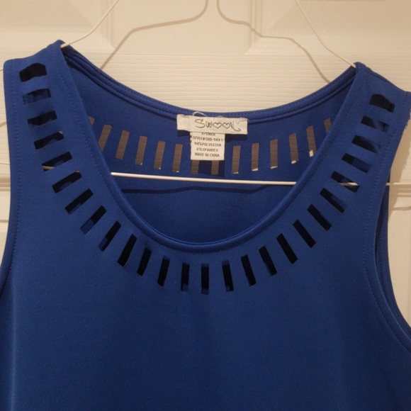 Mini dress - Picture 2 of 4